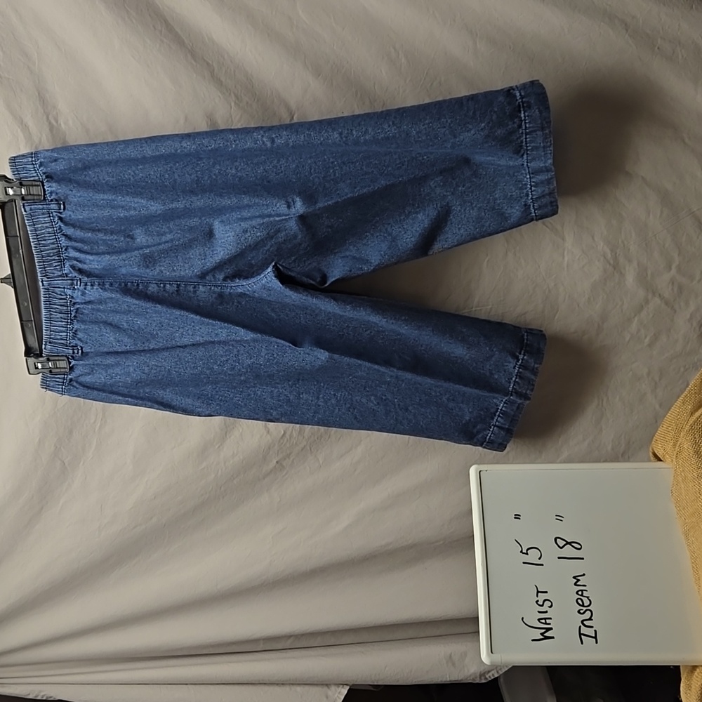 Karen Scott pull on dark rinse capris - Picture 4 of 4